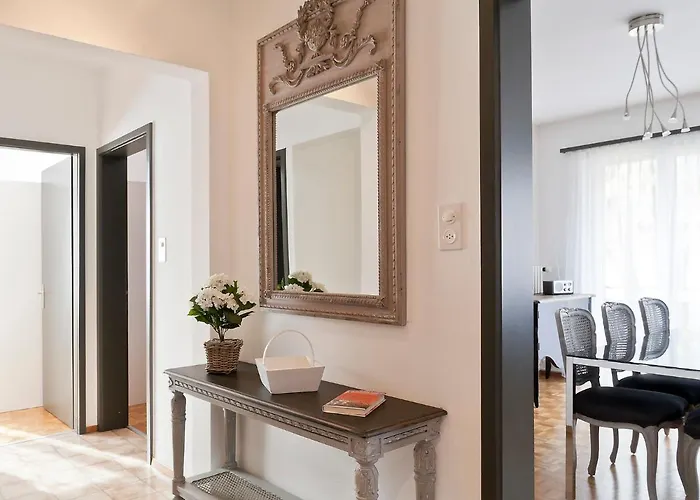 Large Suite-13 By Interhome Lejlighed *